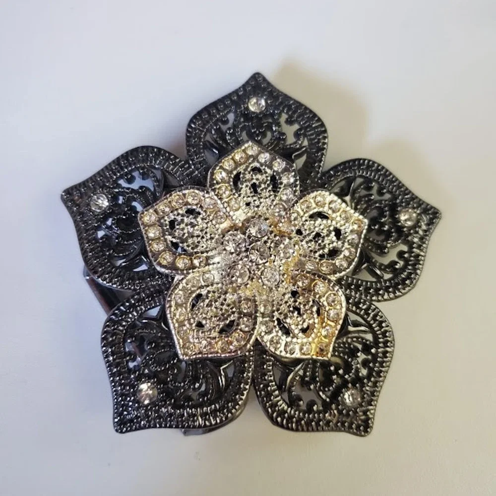 Ornate Rhinestone Filigree Flower Belt Buckle Gunmetal Silver Tone Steampunk